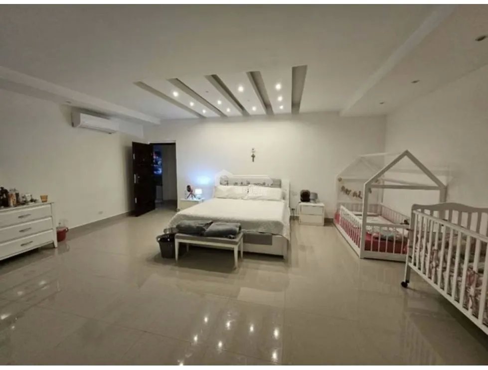 CAPIRA / 4 HABITACIONES / 1000 M2 / 4 BAÑOS / PATIO / PISCINA