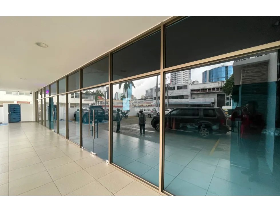 SE ALQUILA LOCAL EN BELLA VISTA PLAZA COWES 200M 1 BAÑO COCINA