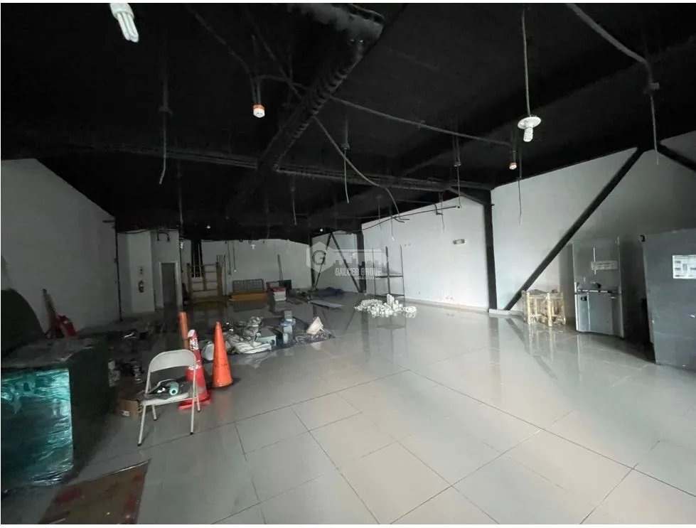 SE ALQUILA LOCAL EN BELLA VISTA PLAZA COWES 200M 1 BAÑO COCINA