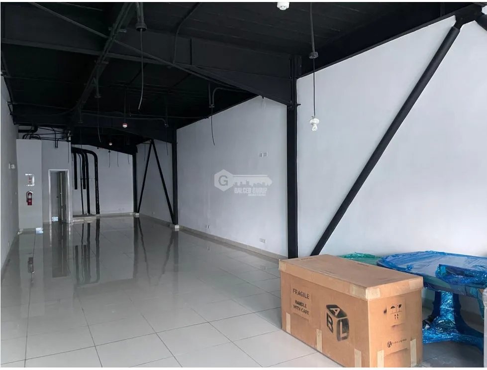 SE ALQUILA LOCAL EN BELLA VISTA PLAZA COWES 100M 1 BAÑO COCINA