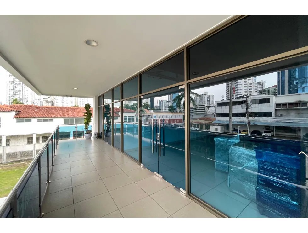 SE ALQUILA LOCAL EN BELLA VISTA PLAZA COWES 100M 1 BAÑO COCINA