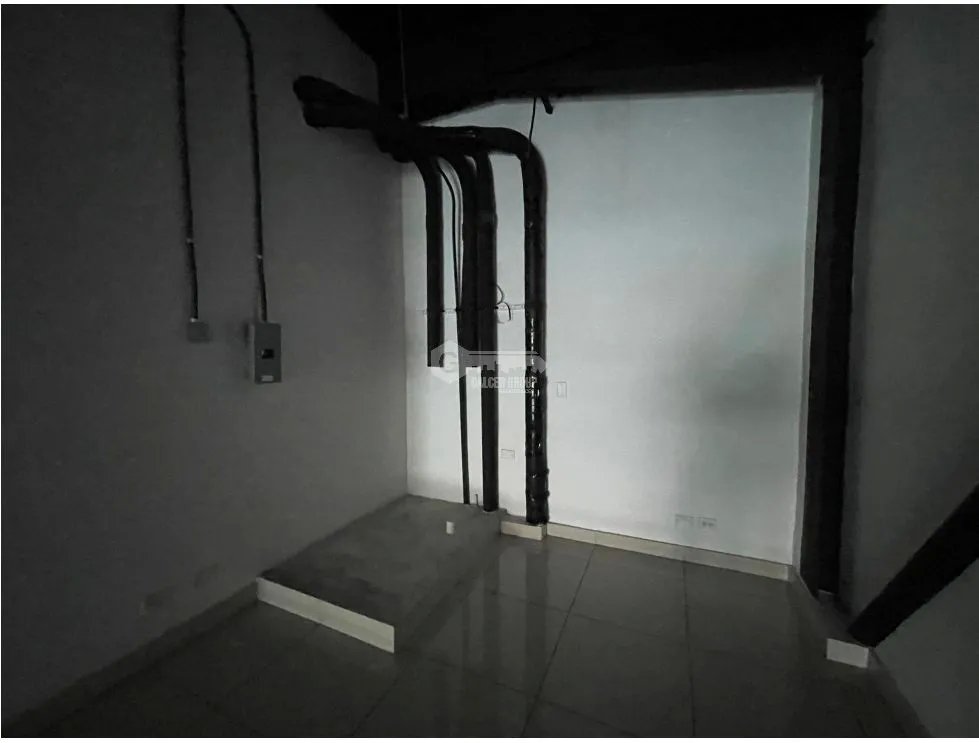 BELLA VISTA / PLAZA COWES / 100M / 1 BAÑO / COCINA  / SEGUNDO NIVEL
