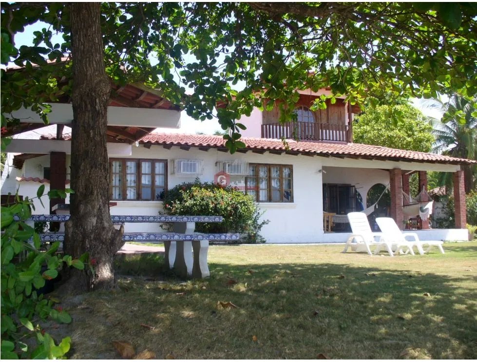 SE VENDE CASA EN CORONADO  2,475 M2 FRENTE A LA PLAYA