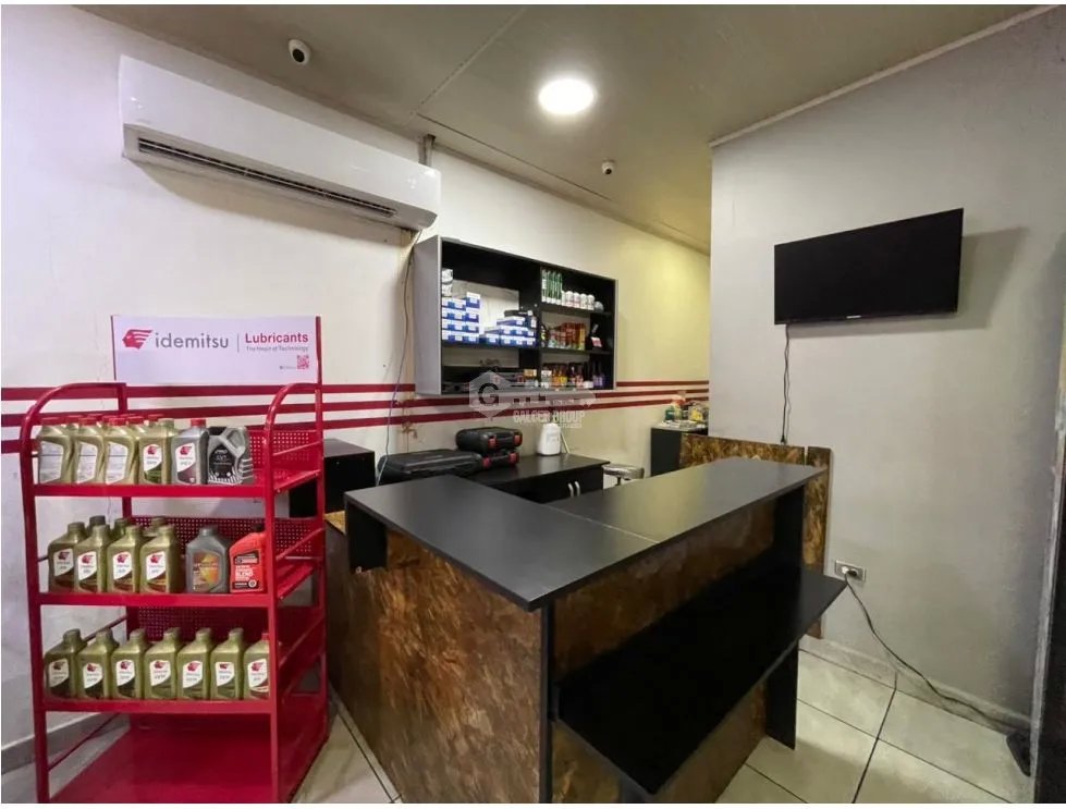 Warehouse for sale in Villa Lucre
