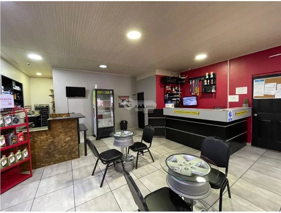 Warehouse for sale in Villa Lucre