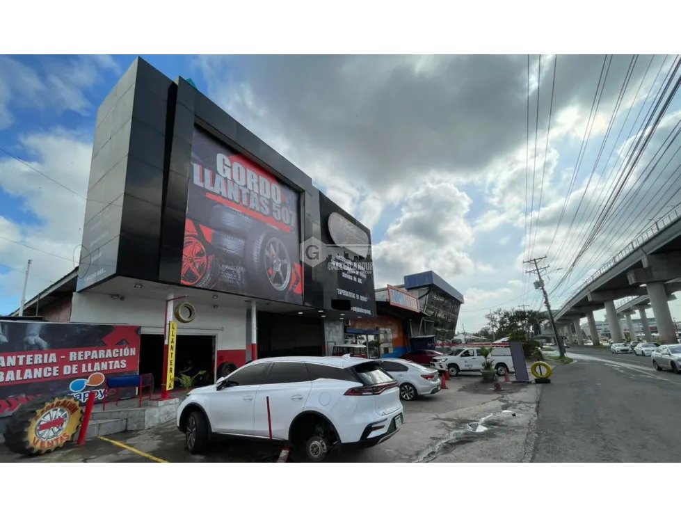 Warehouse for sale in Villa Lucre