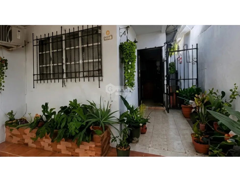 SE VENDE CASA BOULEVARD SAN ANTONIO 203M 4 HABITACIONES 3 BAÑOS