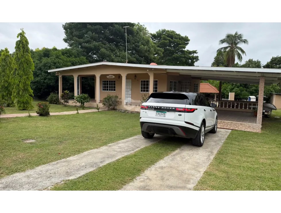 SE VENDE CASA EN SAN CARLOS EL HIGO 3 HABITACIONES 1722M PISCINA