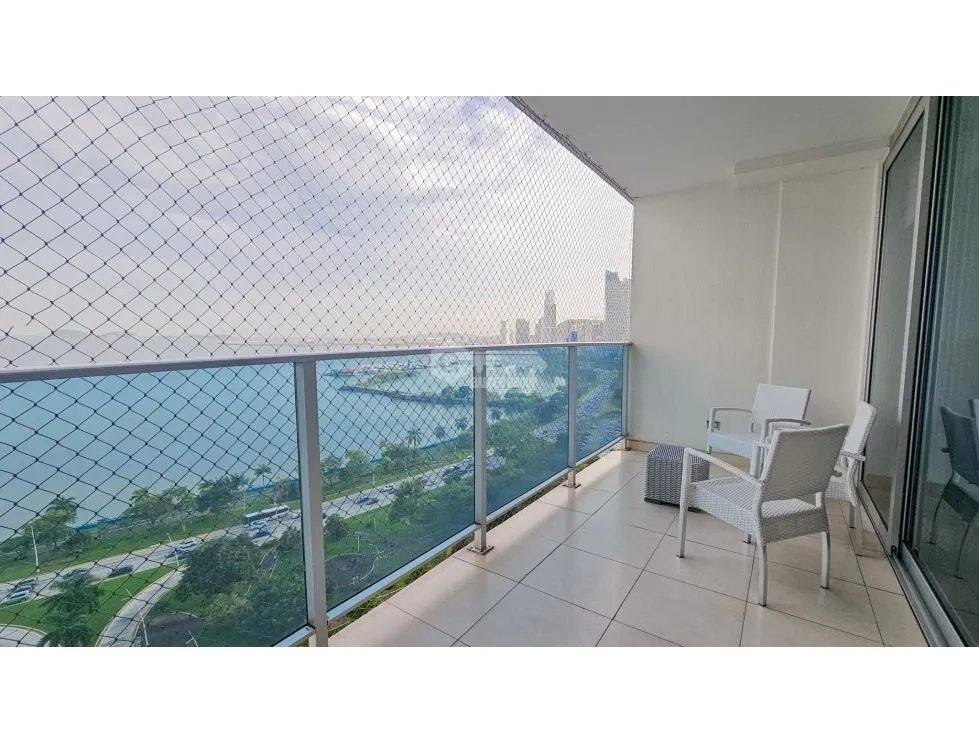 AVE BALBOA / WATERS ON THE BAY / 256M / 3 HABITACIONES / AMOBLADO