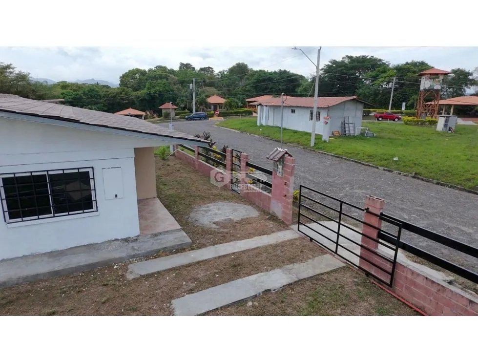SE VENDE CASA EN SAN CARLOS EL NANCE 610 M2 CON PISCINA