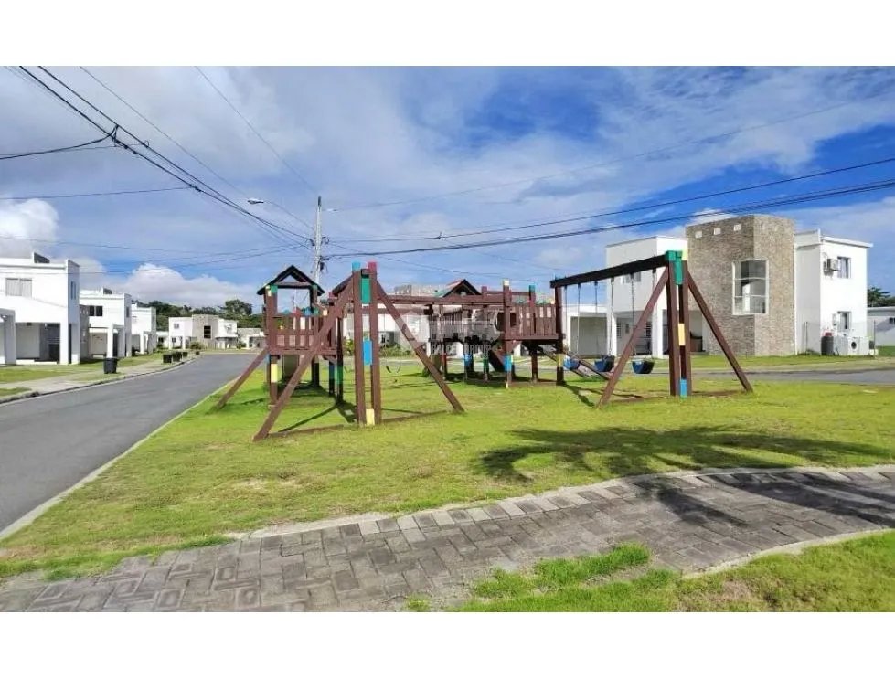 SE VENDE CASA EN SAN CARLOS 600 M2 CON TERRAZA