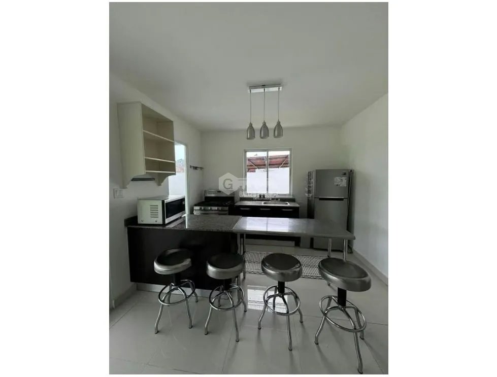 SAN CARLOS / 3 HABITACIONES / 600 M2 / 2 BAÑOS / TERRAZA