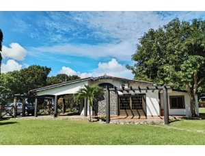 CHAME / PUNTA CHAME / CASA / 970M2 / AMO...