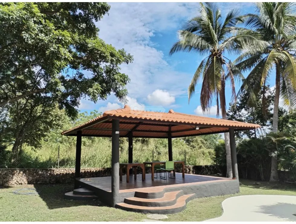 SE VENDE CASA EN PUNTA CHAME 970M2 AMOBLADA CON PISCINA Y JACUZZI