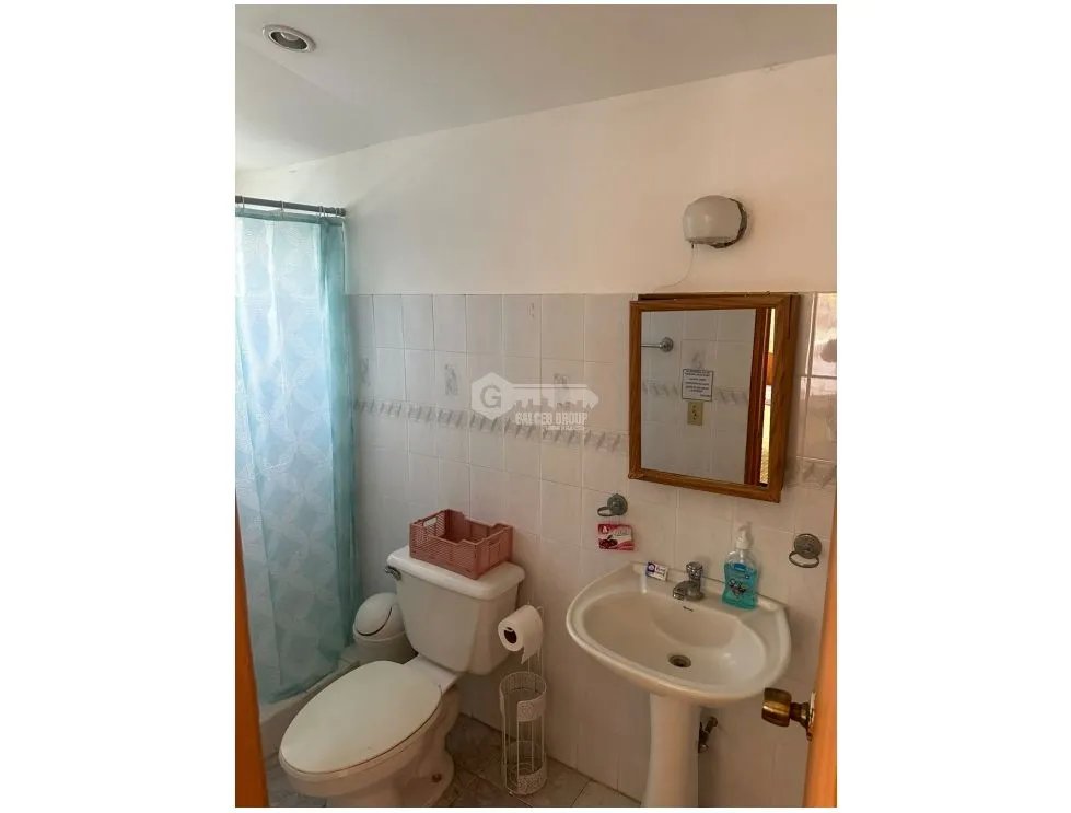 SE VENDE CASA EN CORONADO  3750 M2 CON PISCINA