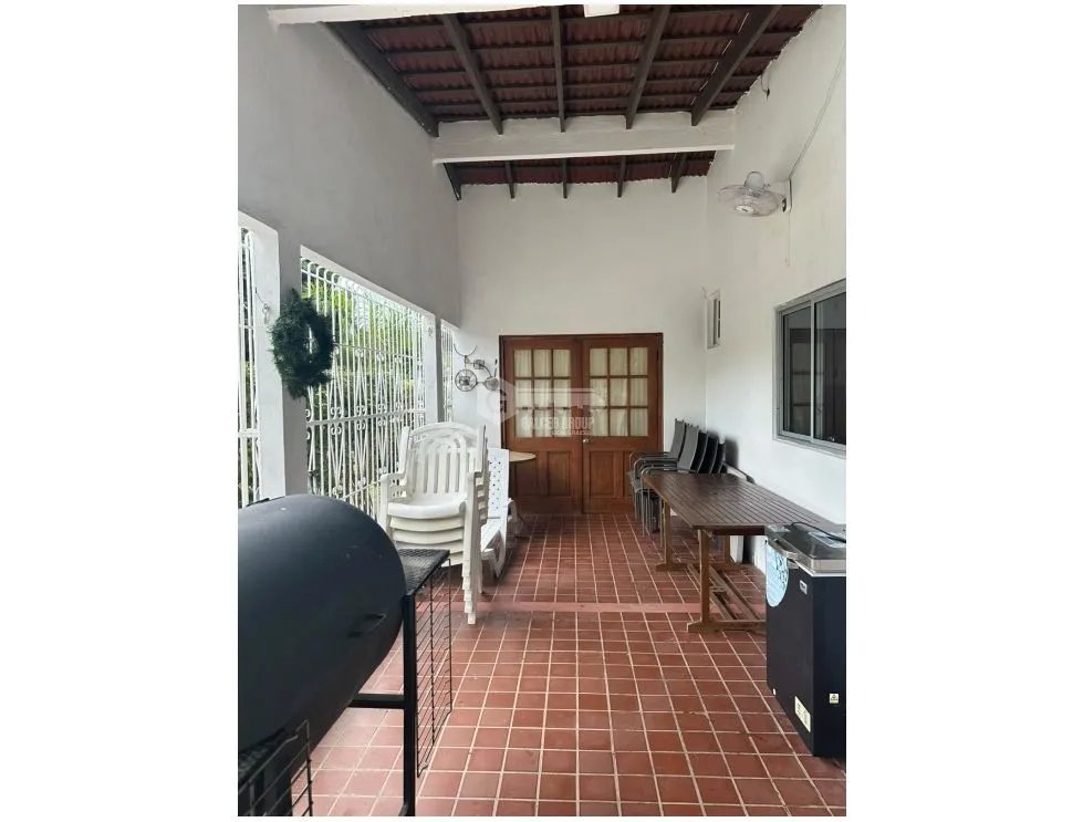 CHAME / CORONADO / 5 HABITACIONES / 3750 M2 / 4 BAÑOS / PISCINA