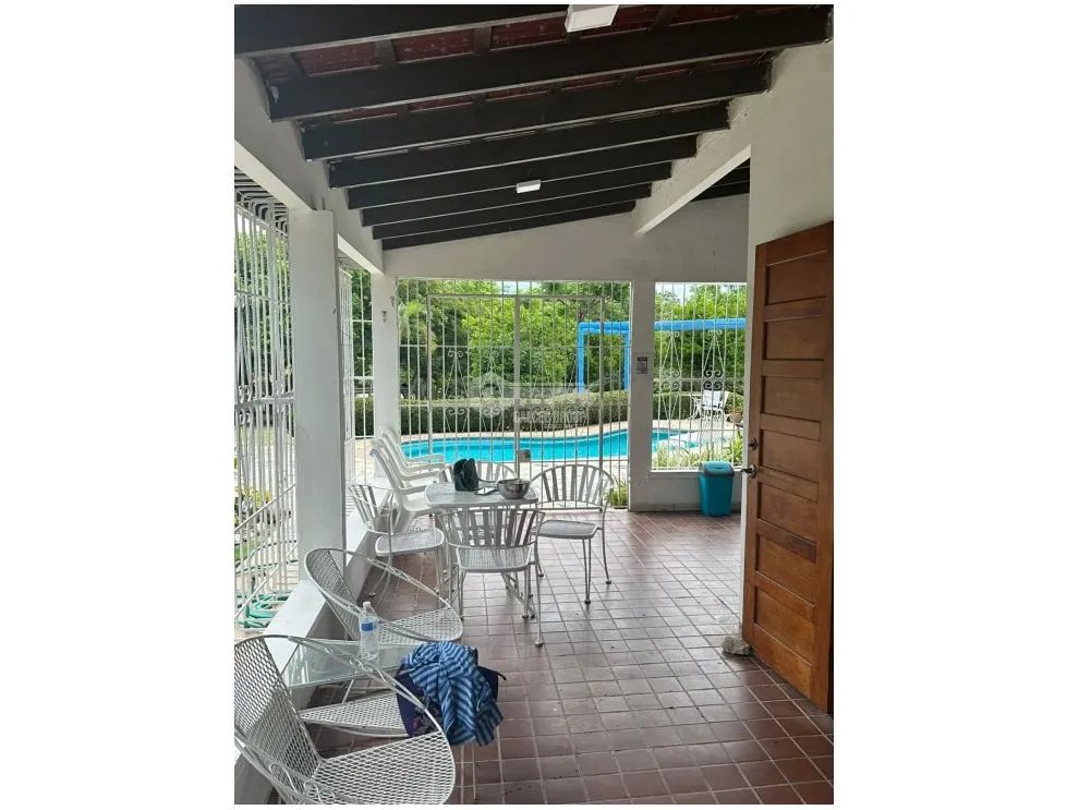 CHAME / CORONADO / 5 HABITACIONES / 3750 M2 / 4 BAÑOS / PISCINA