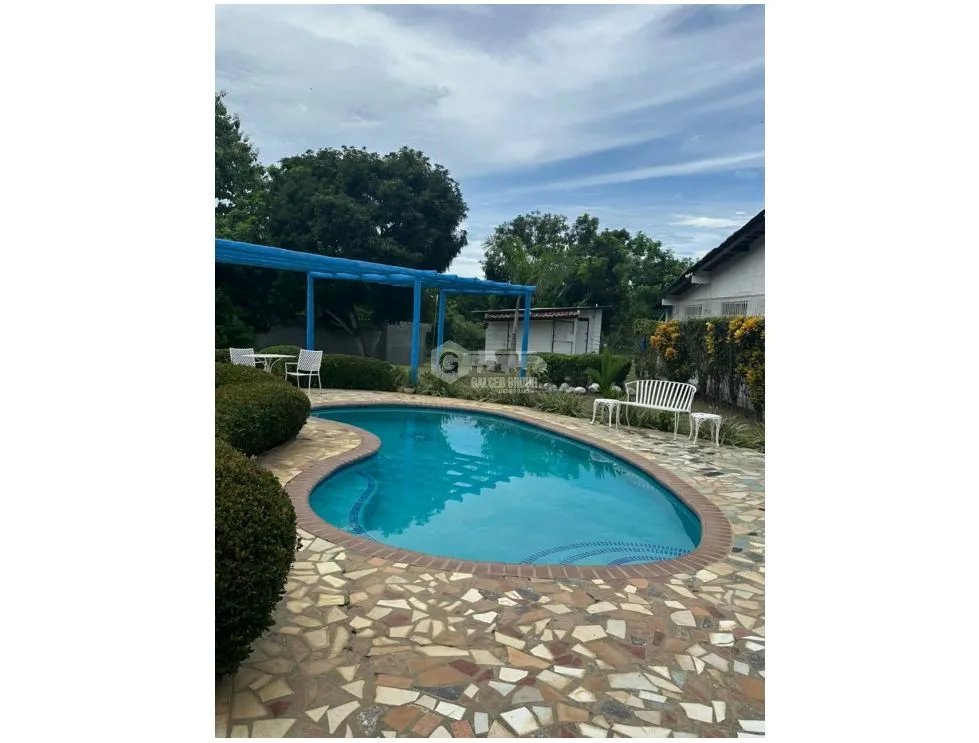CHAME / CORONADO / 5 HABITACIONES / 3750 M2 / 4 BAÑOS / PISCINA