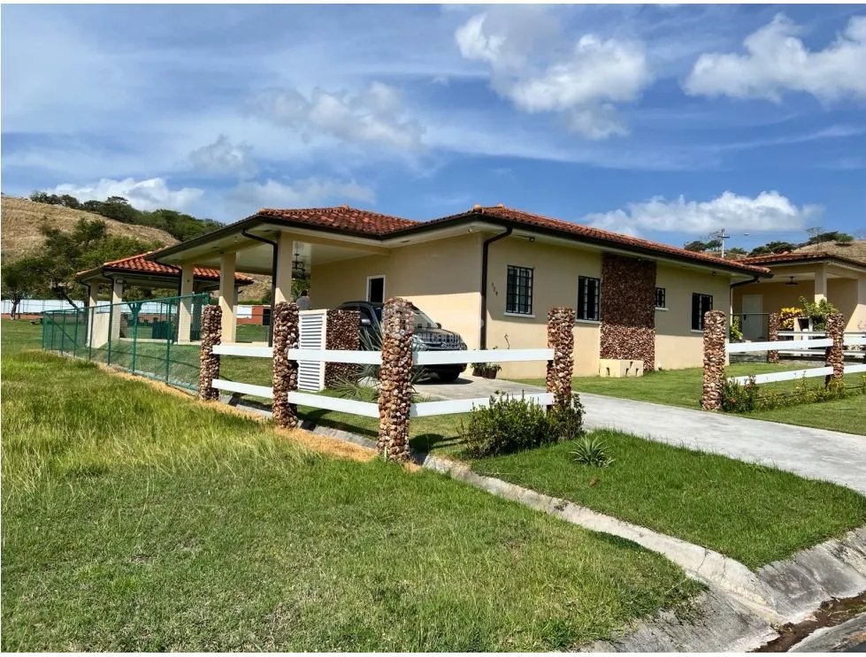 SE VENDE CASA DE PLAYA EN CHAME COLINAS BRISAS DEL CELAJE 381M