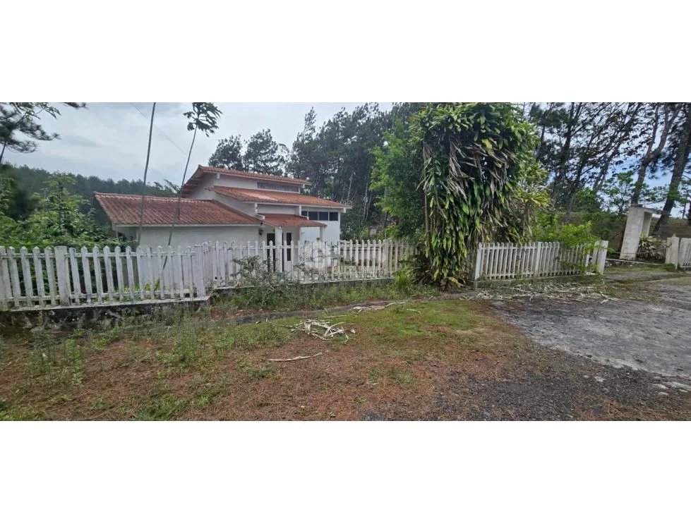 ALTOS DE CERRO AZUL / CASA DE 2 PISOS / 3 HAB / 3 BAÑOS