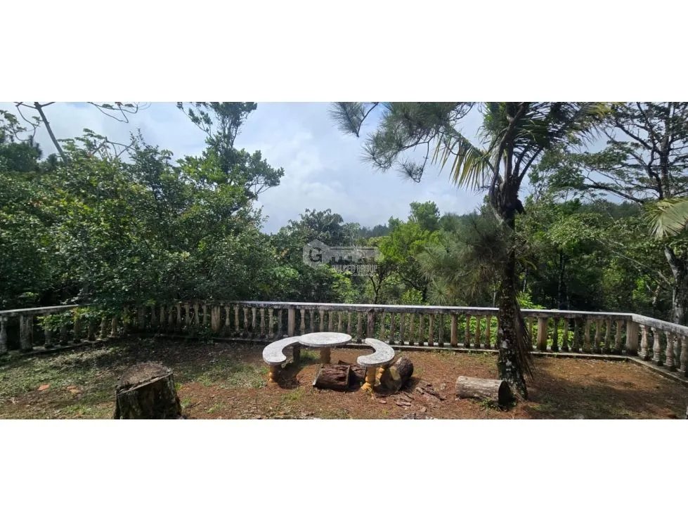 ALTOS DE CERRO AZUL / CASA DE 2 PISOS / 3 HAB / 3 BAÑOS