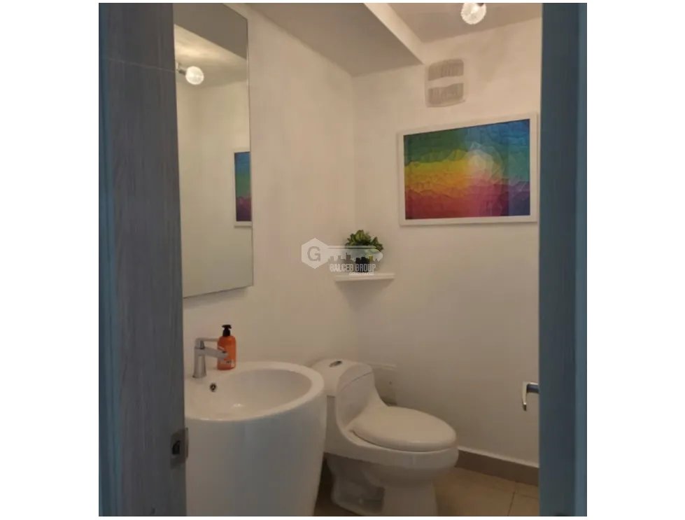 SE ALQUILA APARTAMENTO EN CLAYTON 153 M2 FULL AMOBLADO VISTA AL CANAL
