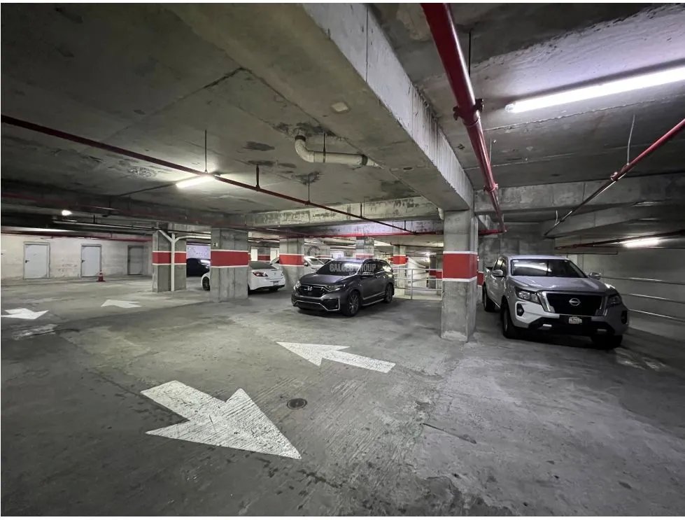 LOCAL COMERCIAL / THE SANDS / AV. BALBOA / 135 M2 / VACIO