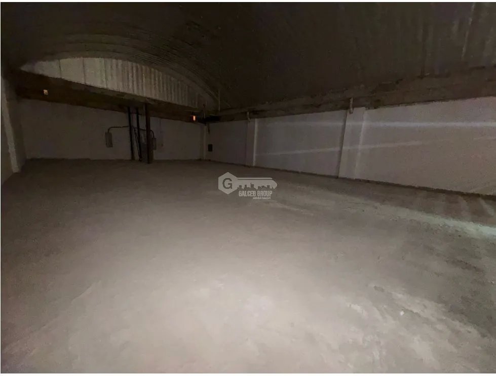 ALBROOK MALL / LOCAL  / 340M2 / SEGUNDO PISO