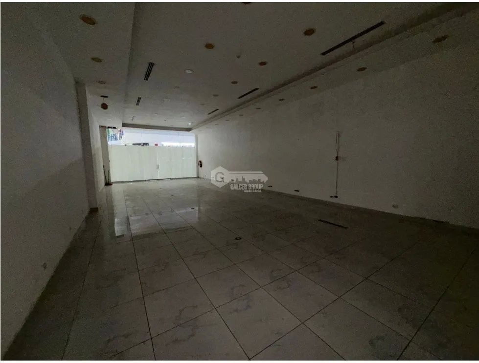ALBROOK MALL / LOCAL  / 168M2 / SEGUNDO PISO