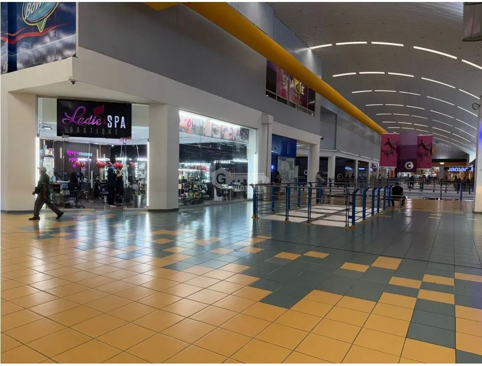 ALBROOK MALL / LOCAL  / 168M2 / SEGUNDO PISO