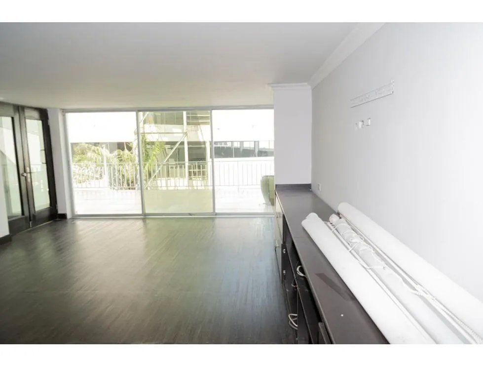 BETANIA  / CASA DE 4 NIVELES / 450 m2 / TERRAZA CON PISCINA