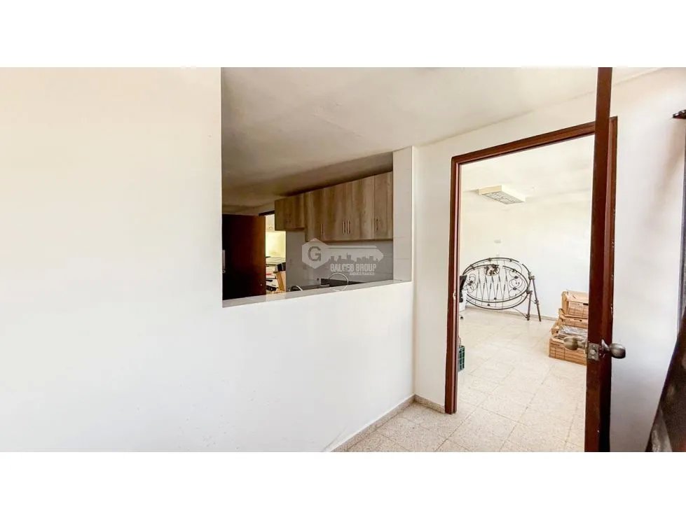 BETANIA  / URB. LOS ANGELES / CASA DE 4 NIVELES / 450 m2 / PATIO