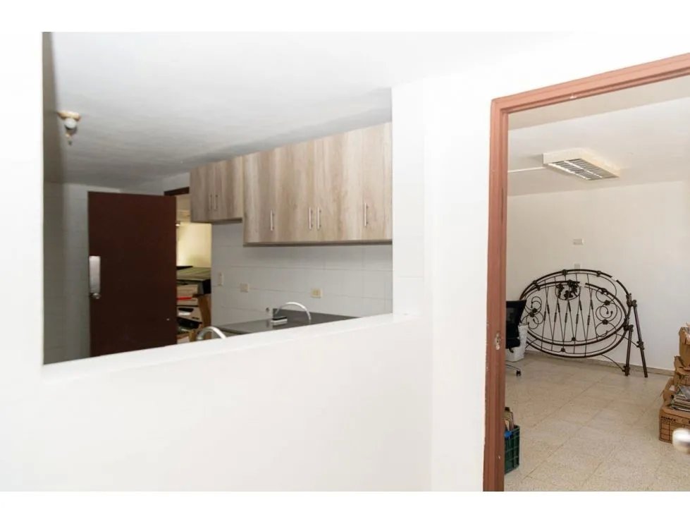 BETANIA  / URB. LOS ANGELES / CASA DE 4 NIVELES / 450 m2 / PATIO