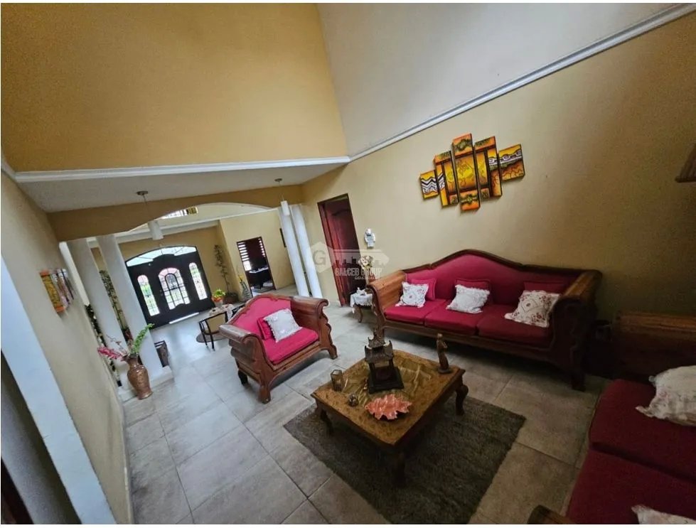 VILLA ZAITA / 2 NIVELES / 1250 M2 / 5 HABITACION / DEPOSITO / TERRAZA