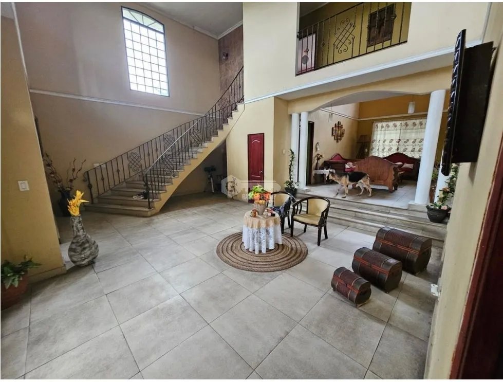 VILLA ZAITA / 2 NIVELES / 1250 M2 / 5 HABITACION / DEPOSITO / TERRAZA