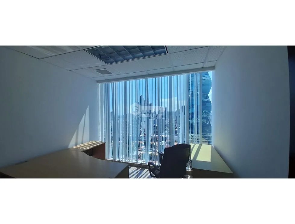 SE ALQUILA OFICINA EN CALLE 50 TORRE GLOBAL BANK DE 420M AMOBLADA