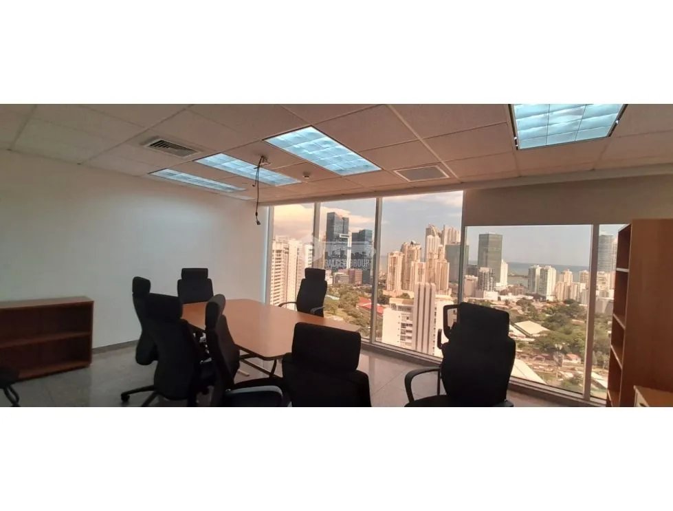 SE ALQUILA OFICINA EN CALLE 50 TORRE GLOBAL BANK DE 420M AMOBLADA