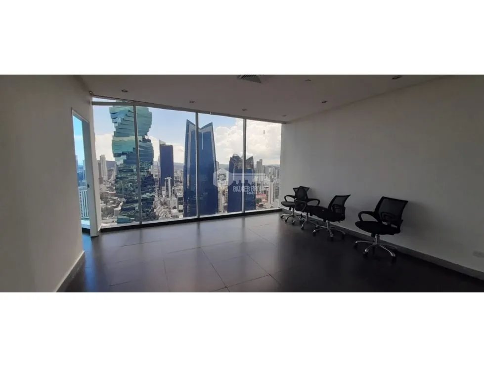 SE ALQUILA OFICINA EN CALLE 50  TORRE GLOBAL BANK DE 320M CON DIVISION