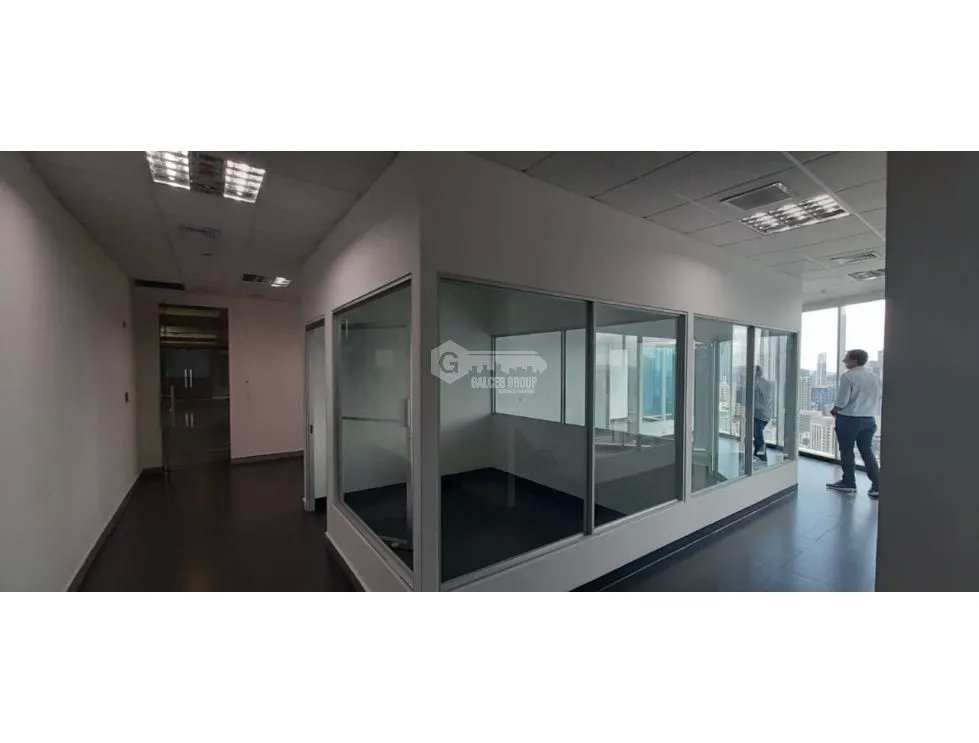 CALLE 50 / TORRE GLOBAL BANK / OFICINA / 320M2 / CON DIVISIONES