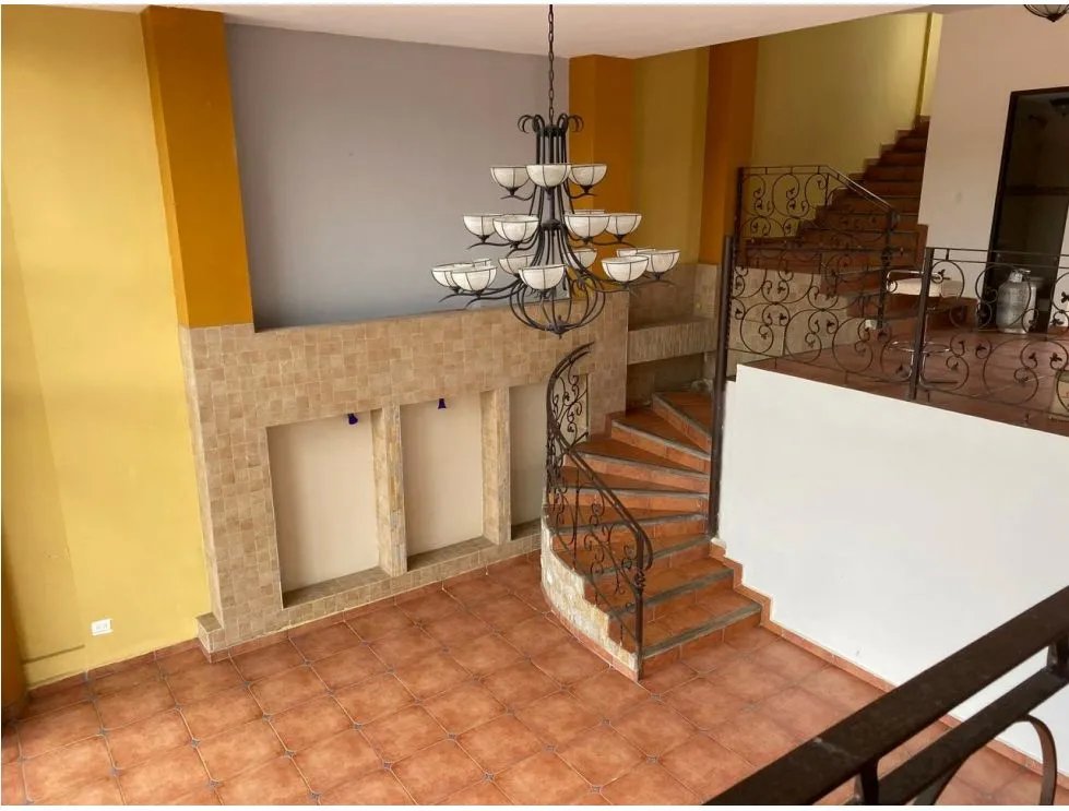 VILLA DE LAS FUENTES / 473M / 2 NIVELES / JACUZZI / 5 HABITAC