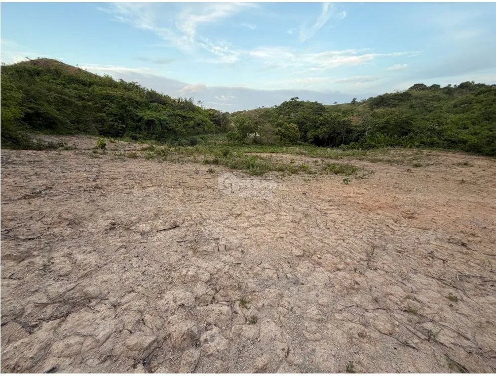 SE VENDE TERRENO EN CHAME 972 M2  VIA A LA LAGUNA