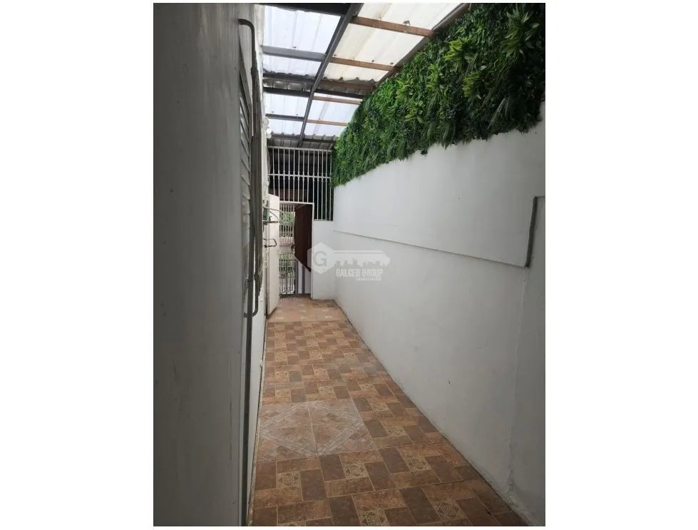 PUEBLO NUEVO / HATO PINTADO / 250 M2 / TERRAZA / BARRIADA LOS HARINOS