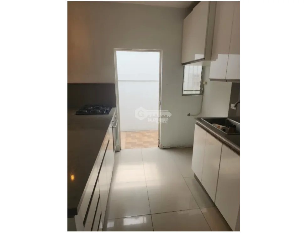 PUEBLO NUEVO / HATO PINTADO / 250 M2 / TERRAZA / BARRIADA LOS HARINOS