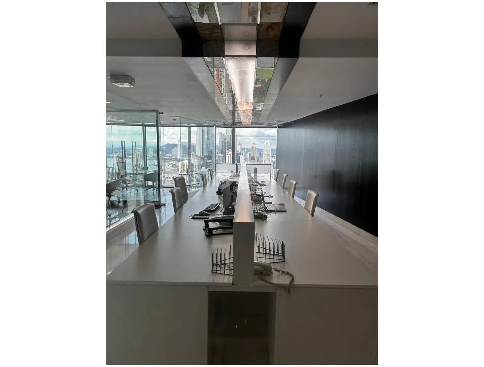 OFICINA / PH OCEANIA / 209m2 / CON DIVISIONES / AMOBLADA