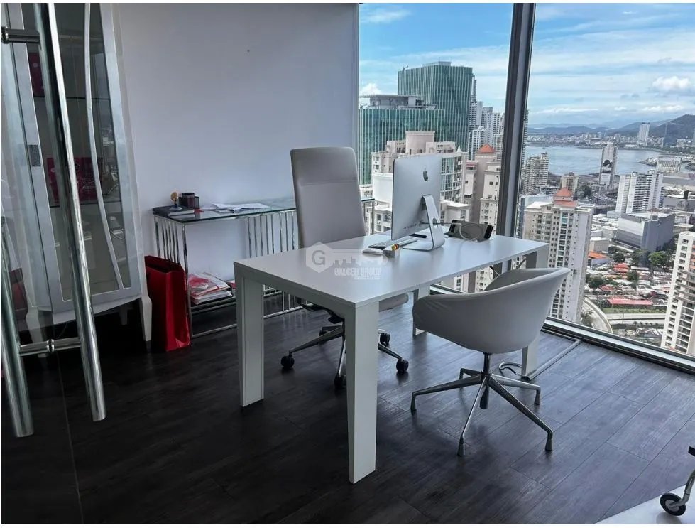 SE VENDE MODERNA OFICINA PREMIUN EN AV. BALBOA PH OCEANIA