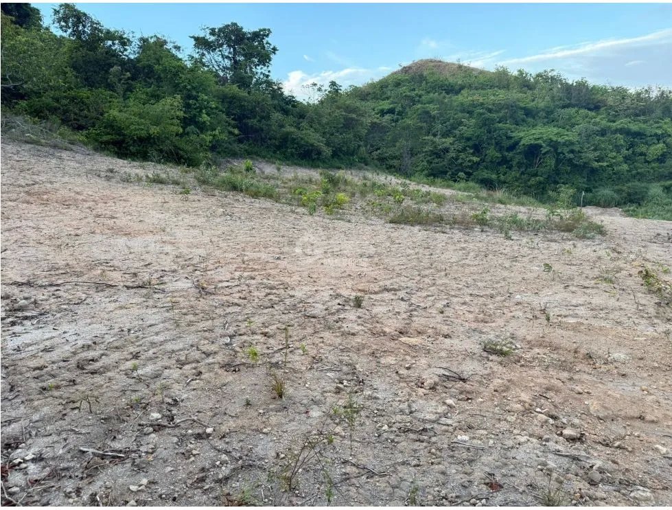 TERRENO / CHAME / EL CALVARIO / 972 M2 / LOTE PLANO