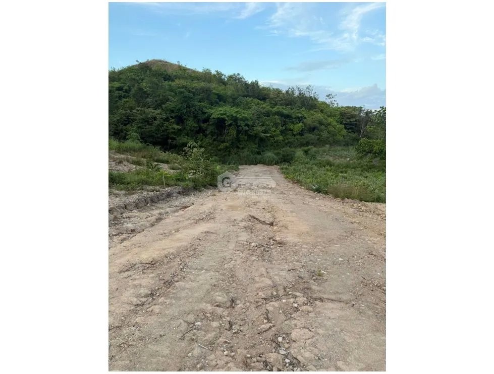 TERRENO / CHAME / EL CALVARIO / 853 M2 / LOTE PLANO