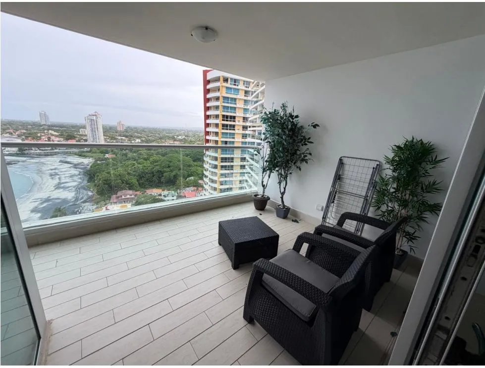 CORONADO / 2 HABITACIONES / 128 M2 / AMOBLADO / BALCON / FRENTE AL MAR