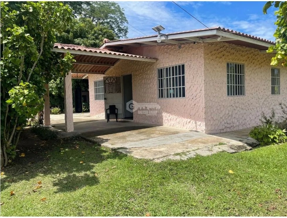 SANTA CLARA / 2,789 M2 / CON PISCINA / 5 HAB / A 3 MIN. DE LA PLAYA