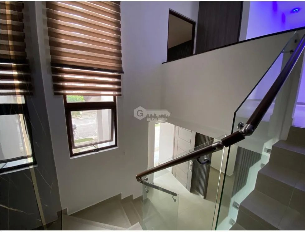 BRISAS DEL GOLF / PH GARDENIAS / 248M2 / 3 HABITACIONES